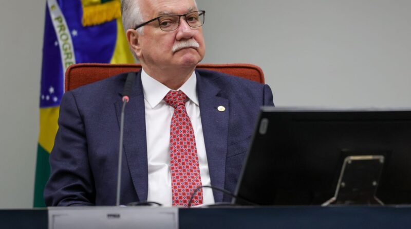 Fachin inicia voto sobre responsabilização de redes; placar está 7 a 1