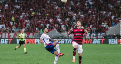 Fla enfrenta Fortaleza mirando ponta da classificação do Brasileiro