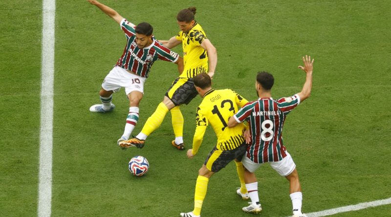 Flu domina Borussia, mas fica no 0 a 0 na estreia do Mundial de Clubes