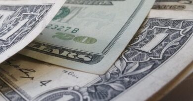 Fortuna do 1% mais rico acabaria com a pobreza mundial 22 vezes, aponta estudo