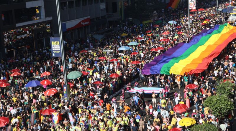 Hoje é Dia: São João, Festa de Parintins e Parada LGBT+ são destaques