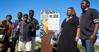 Memorial na Barra da Tijuca homenageia congolês Moïse, morto em 2022