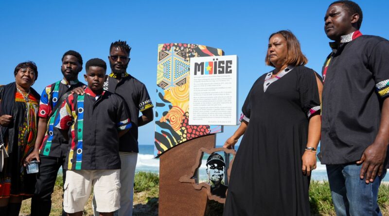 Memorial na Barra da Tijuca homenageia congolês Moïse, morto em 2022