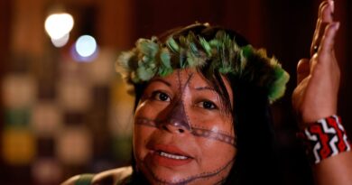 Mercado de carbono ameaça vida indígena, diz Alessandra Munduruku