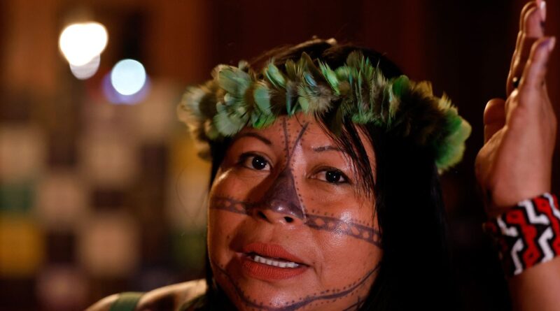 Mercado de carbono ameaça vida indígena, diz Alessandra Munduruku
