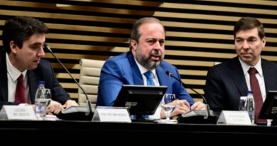 Ministro defende gás mais barato para reindustrialização do país