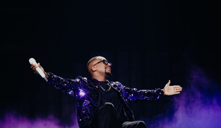 Mumuzinho apresenta show de seu novo projeto, “Conectado”, no Terra SP, em São Paulo