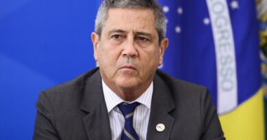 PF diz que Braga Netto foi "figura central" para desacreditar eleições