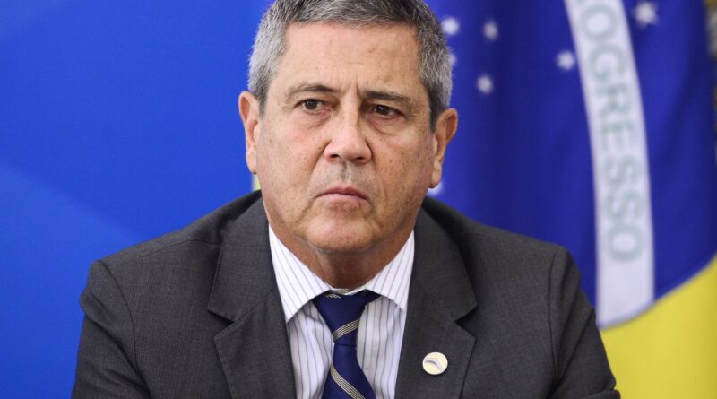 PF diz que Braga Netto foi "figura central" para desacreditar eleições