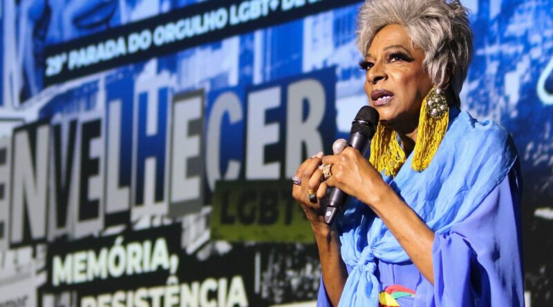 Parada LGBT+ de SP promoverá feira cultural, corrida e premiações