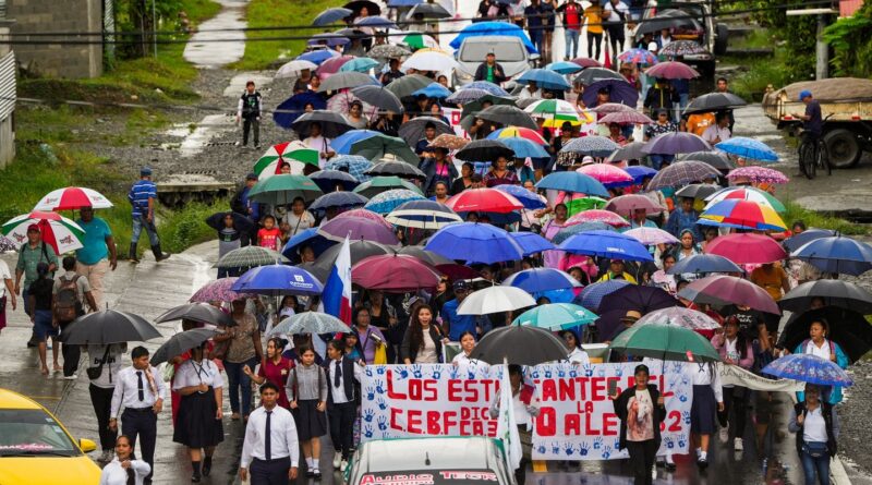 Revolta popular no Panamá detona repressão estatal com estado de sítio