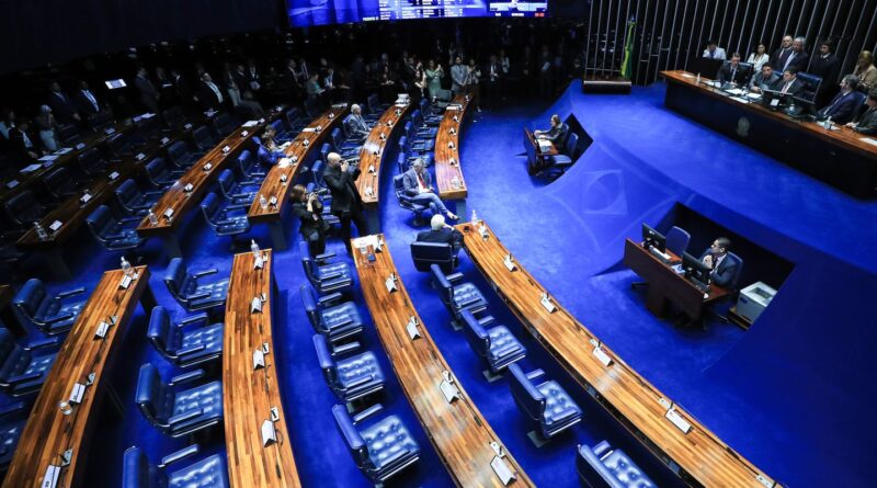 Senado segue Câmara e também derruba decreto do IOF