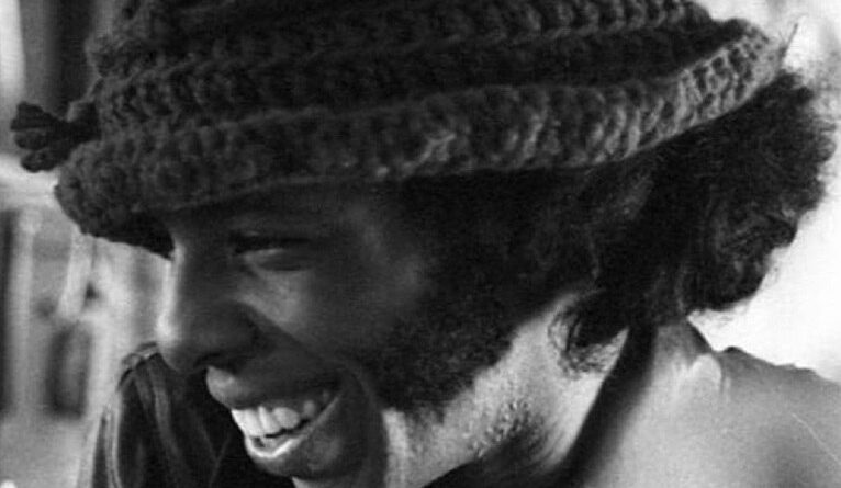 Sly Stone, pioneiro do funk e do Psych-rock, morre aos 82 anos