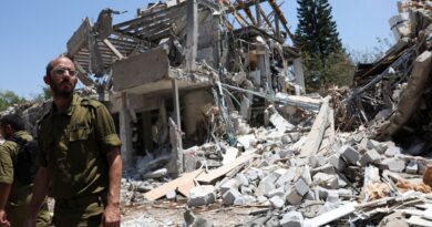 Trump e Khamenei fazem provocações nas redes sociais