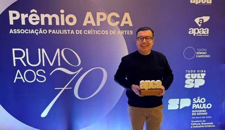 apresentador Alexandre Ingrevallo, da Rádio Cultura Brasil, conquista prêmio