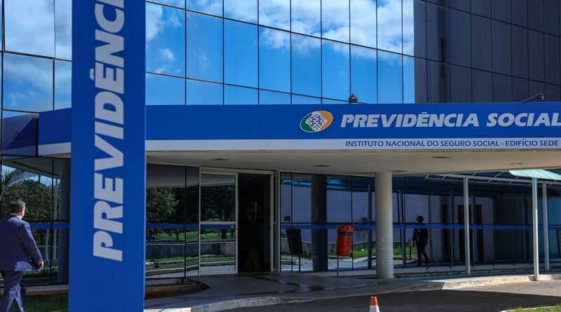 AGU pede homologação de acordo para INSS devolver descontos ilegais