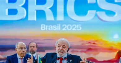 Adiar reforma na ONU torna mundo mais perigoso, diz Lula no Brics 
