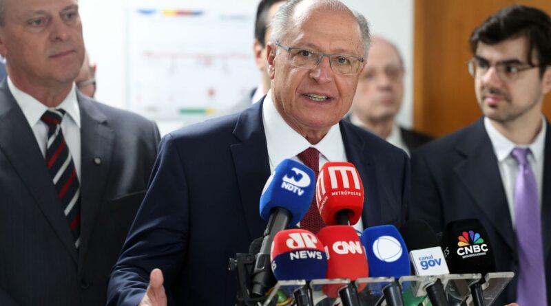 Alckmin diz que governo tentará acordo antes do prazo para tarifaço