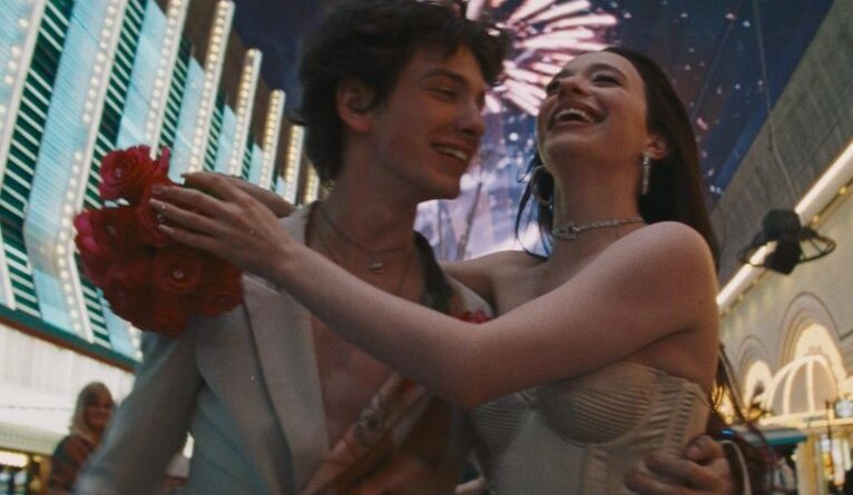 “Anora”, vencedor do Oscar 2025, chega ao streaming; saiba onde assistir