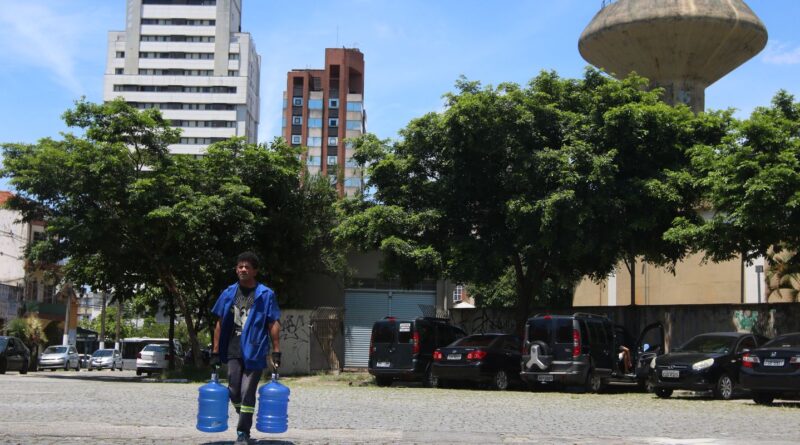 Após privatização, Sabesp registra mais receita, demissão e vazamentos Agência Brasil