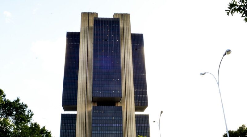 BC só publicará nova carta em abril, caso IPCA continue acima do teto