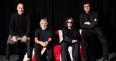 Black Sabbath faz show de despedida com formação original após 20 anos