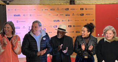 Bonito (MS) inaugura calçada da fama em homenagem ao cinema