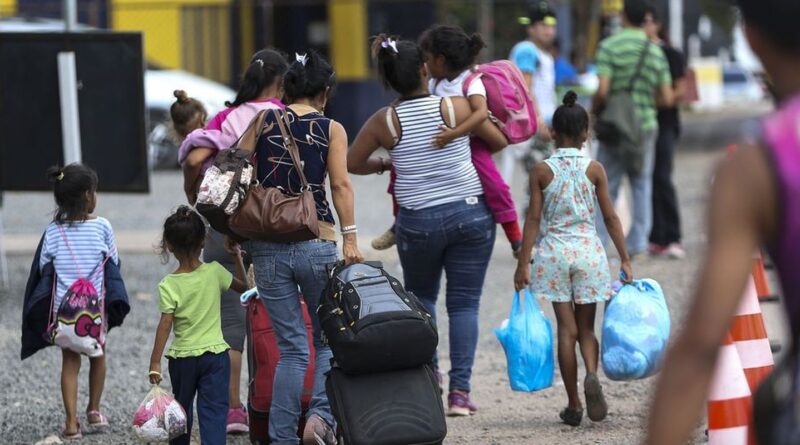 Brasil: venezuelanas têm dificuldade de integração socioeconômica