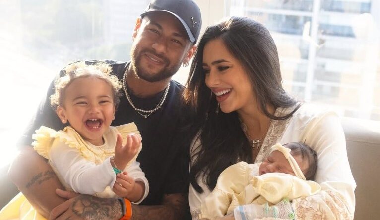 Bruna Biancardi publica as primeiras fotos de Neymar com a filha Mel