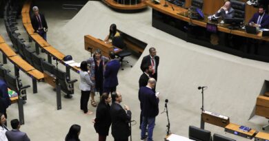 Câmara vota urgência de projeto que reduz benefícios fiscais federais