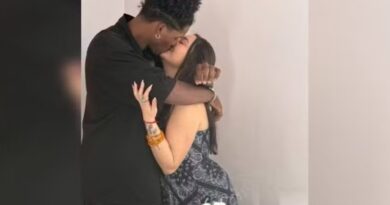 Casal que nasceu no mesmo dia morre na data do aniversário em acidente de moto em SC