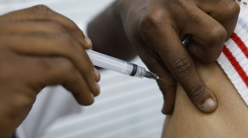 Casos de Síndrome Respiratória Aguda Grave estão em queda, diz Fiocruz