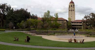 Cerco a universidades dos EUA traz receio a pesquisadores brasileiros