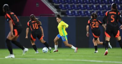 Com 10, Brasil segura a Colômbia e avança em 1º na Copa América