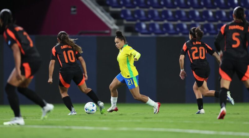 Com 10, Brasil segura a Colômbia e avança em 1º na Copa América