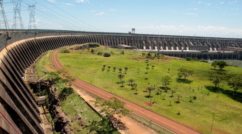 Consumo de IA no Paraguai faz Itaipu estudar construção de 2 turbinas