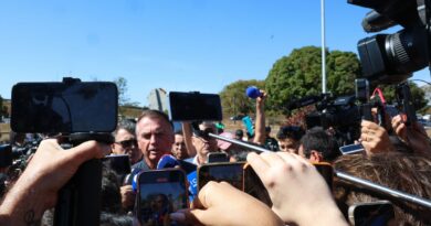 Defesa diz que medidas contra Bolsonaro são severas