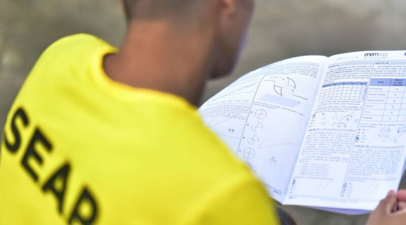 Encceja PPL 2025: prazo de adesão ao exame termina hoje