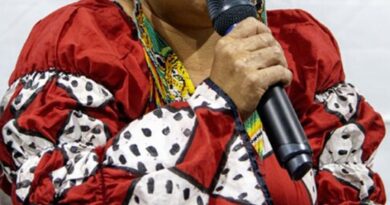 Filme mostra reencontro de pai e filhas indígenas 40 anos depois