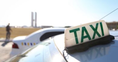 Fim da taxa de verificação de taxímetros beneficiará 300 mil taxistas