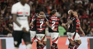 Flamengo vence São Paulo por 2 a 0 no retorno do Brasileiro
