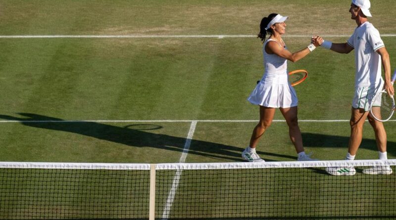 Luisa Stefani vai a final de duplas mistas no Torneio de Wimbledon