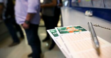 Mega-Sena acumula e próximo vencedor pode receber R$ 25 milhões; veja dezenas sorteadas
