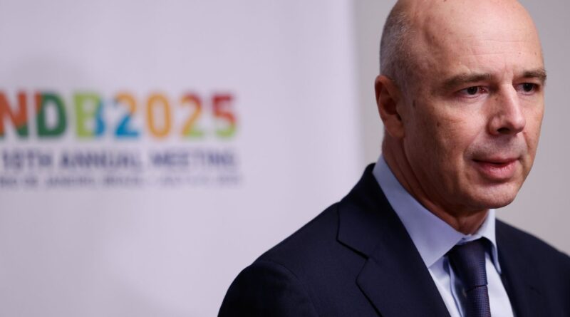 Mesmo sem consenso no Brics, Rússia defende alternativa ao dólar