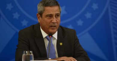 Moraes mantém prisão do general Braga Netto