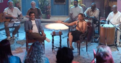 Pedro Miranda canta sucessos de Mauro Duarte no Samba na Gamboa