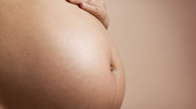 Pesquisa brasileira detecta plástico em placentas e cordões umbilicais