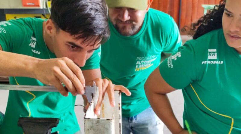 Petrobras quer atrair trabalhadores de aplicativo para terceirizadas