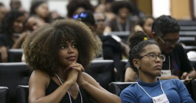 Pós- graduação “ainda é concentrada na população branca”, aponta estudo