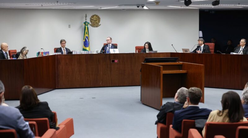 STF inicia interrogatório de ex-aliados de Bolsonaro na trama golpista